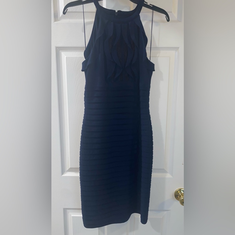 NWT ADRIANNA Papell Size 4 Color Blue/Eclipse sleeveless bodycon dress